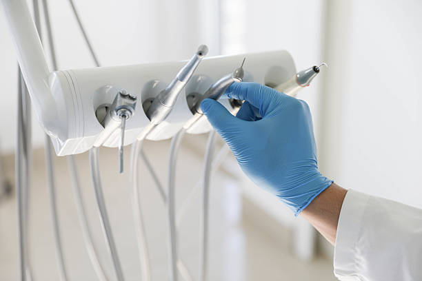 Professional Tooth Extraction technician working in Dalzell, SC